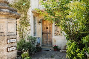 Exterior detail - Stunning Cotswold House with Glorious Views (Selsley West)