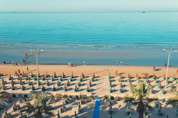 Beach - Sleeps 3! Unique Loft Studio in the City Centre! Walk to Beach! (Durrës)