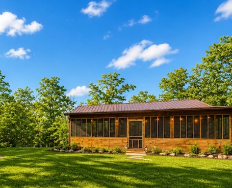 Exterior. Deep Woods Cabin-2BD/1BA/Grill/Firepit/Private Forest/Pet Friendly-4PP