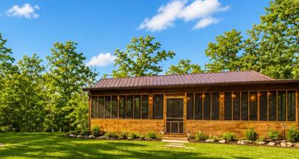 Deep Woods Cabin-2BD/1BA/Grill/Firepit/Private Forest/Pet Friendly-4PP