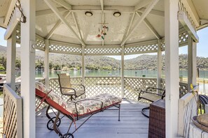 House (1 Bedroom) | Interior - Angler's Paradise! Clear Lake Home w/ Scenic Views (Kelseyville)