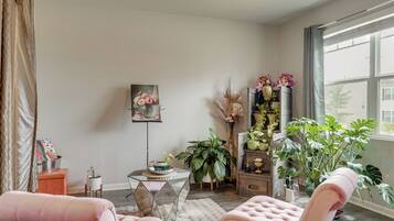House (1 Bedroom) | Interior