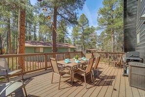 House (4 Bedrooms) | Interior - Spacious Yard & Deck! Great Space in Munds Park (Munds Park)