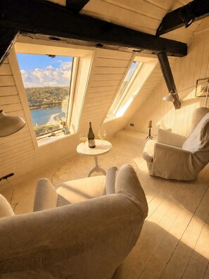 Interior - Four Castles Rhine View Upper Middle Rhine Valley (Lorch)
