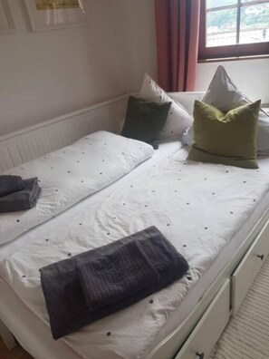 2 bedrooms, free WiFi, bed sheets - Four Castles Rhine View Upper Middle Rhine Valley (Lorch)