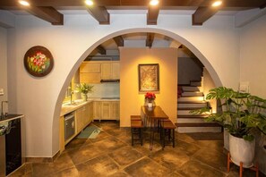 Interior - Chez Van (Ha Noi)