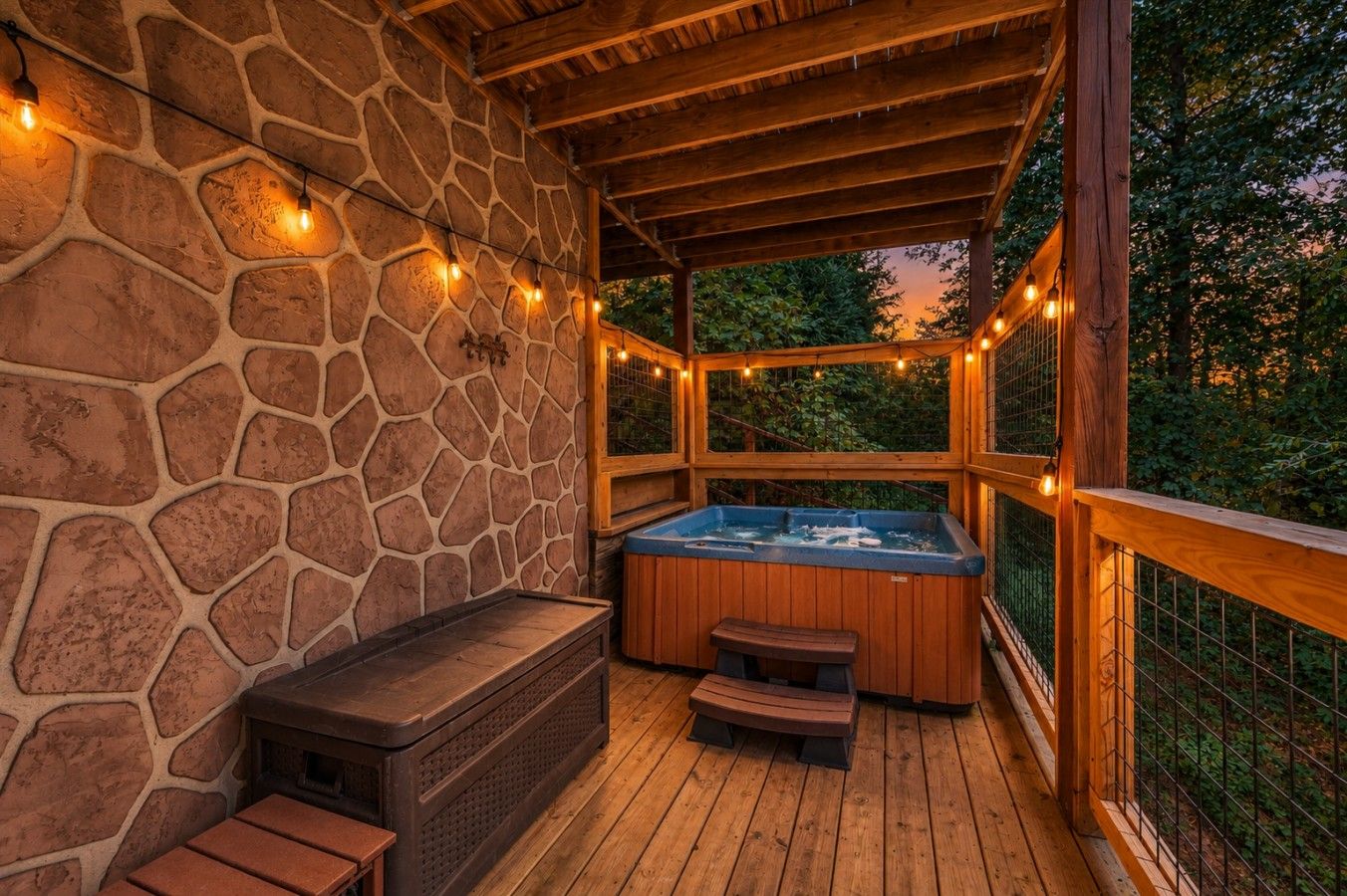 室外 SPA 浴池
