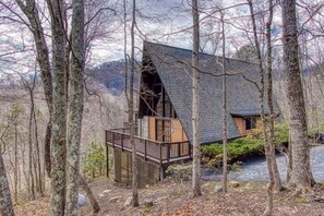 Exterior - Peaceful 4BR w/Hot Tub*Theater*Views*Resort Access (Gatlinburg)