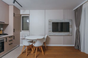 Comfort Apartment, Bay View | Dining - Juzno More (Kotor)