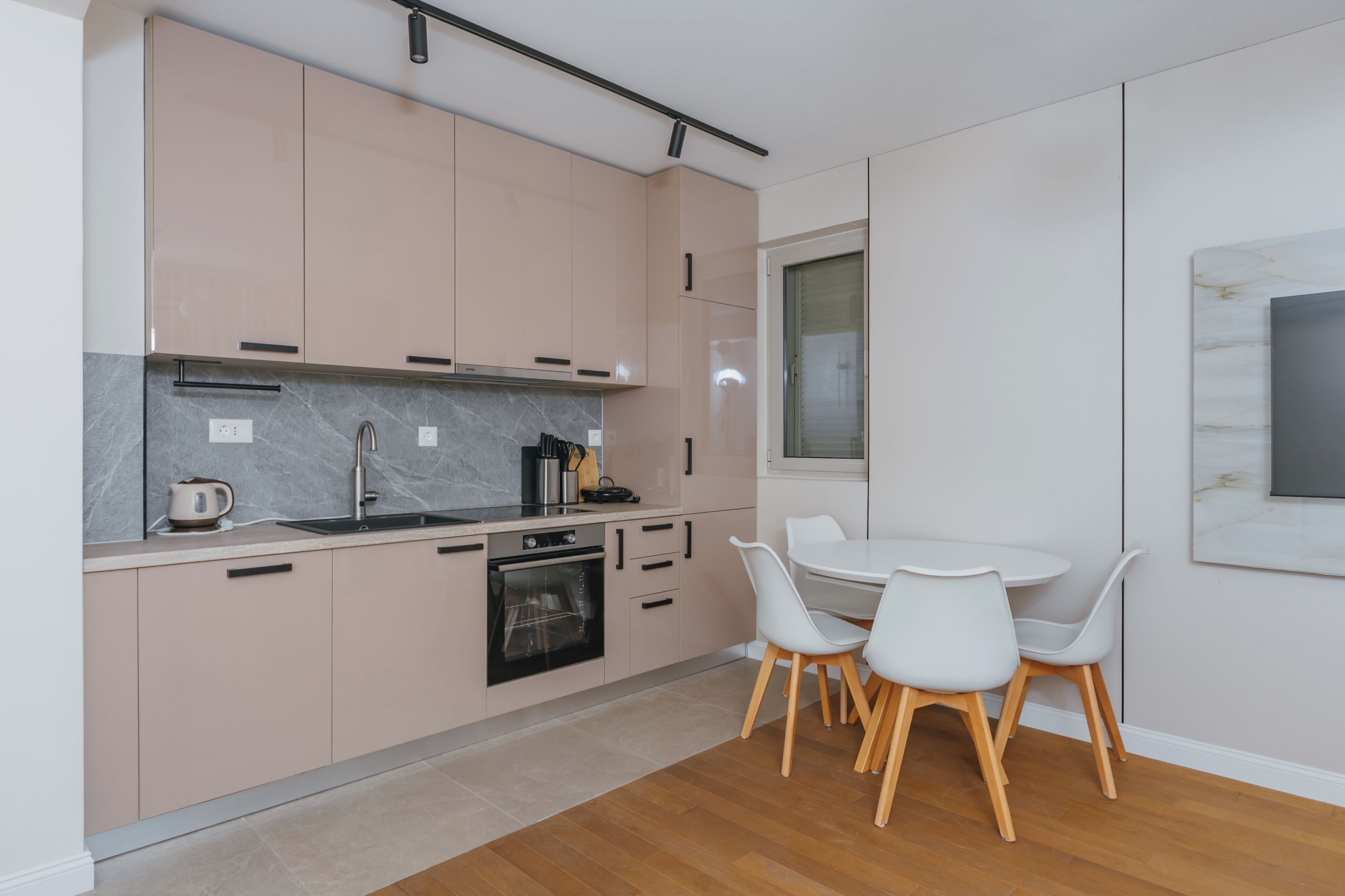 Comfort-Apartment, Buchtblick | Eigene Küche | Mini-Kühlschrank, Ofen, Herdplatte, Kochgeschirr/Geschirr/Besteck