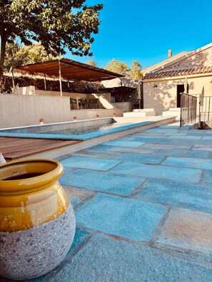 Property grounds - Stone house with swimming pool in the heart of the Corsican mountains. Near Corte (Corscia)
