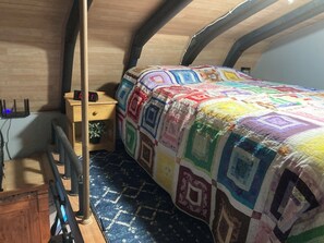 1 bedroom, free WiFi, bed sheets - Cozy 1-bedroom cottage in welcoming Lake Montezuma with AC & attached pergola.  (Lake Montezuma)