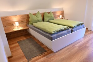 Room - Vrbo Property (Aurach am Hongar)
