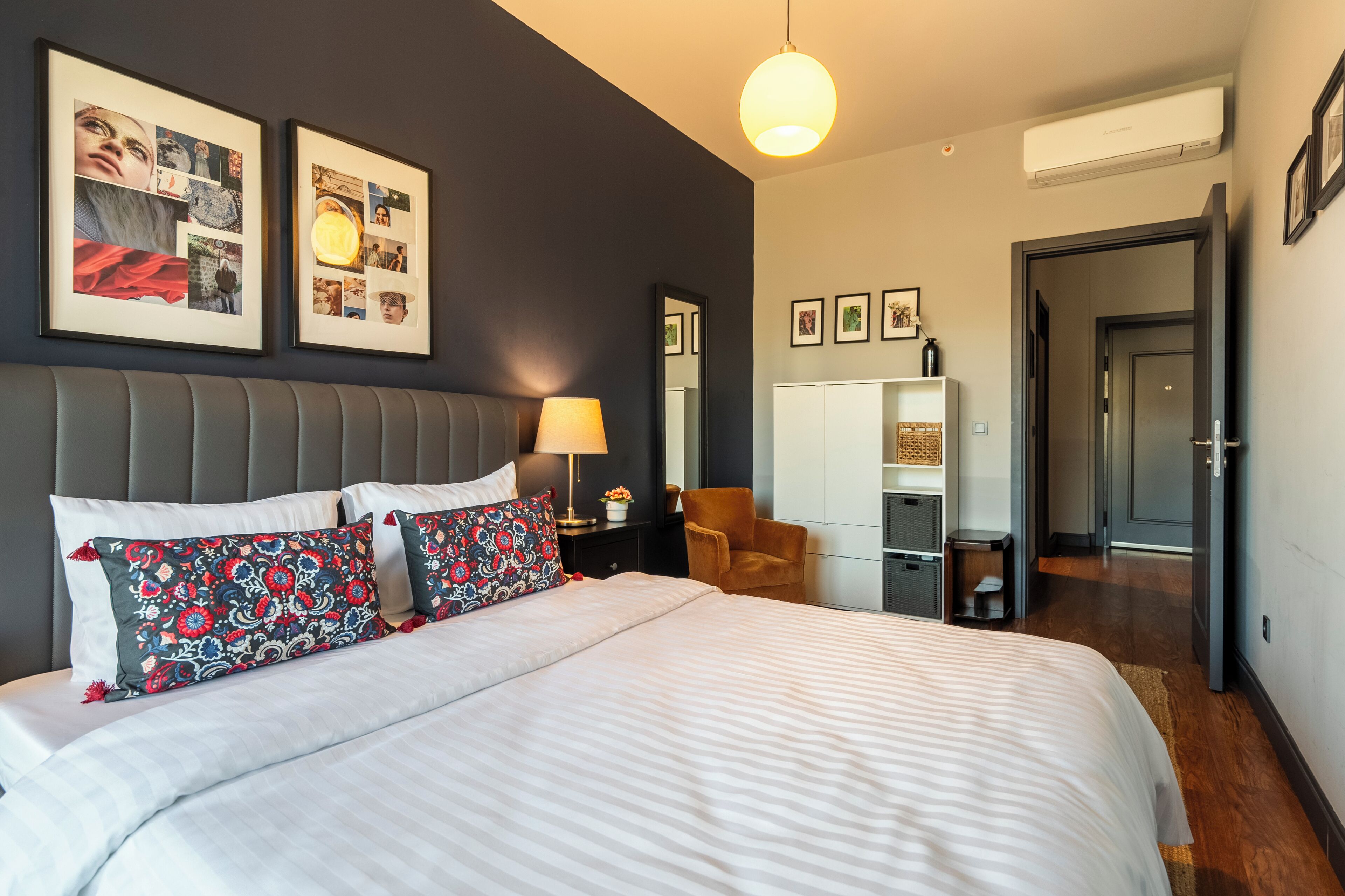 Luxury-Apartment, Balkon, Stadtblick | Verdunkelungsvorhänge, Bügeleisen/Bügelbrett, kostenloses WLAN