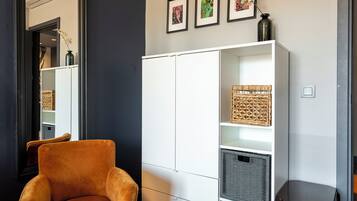 Luxury-Apartment, Balkon, Stadtblick | Innenbereich