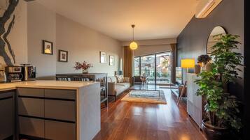Luxury Apartment, Balcony, City View | Interior