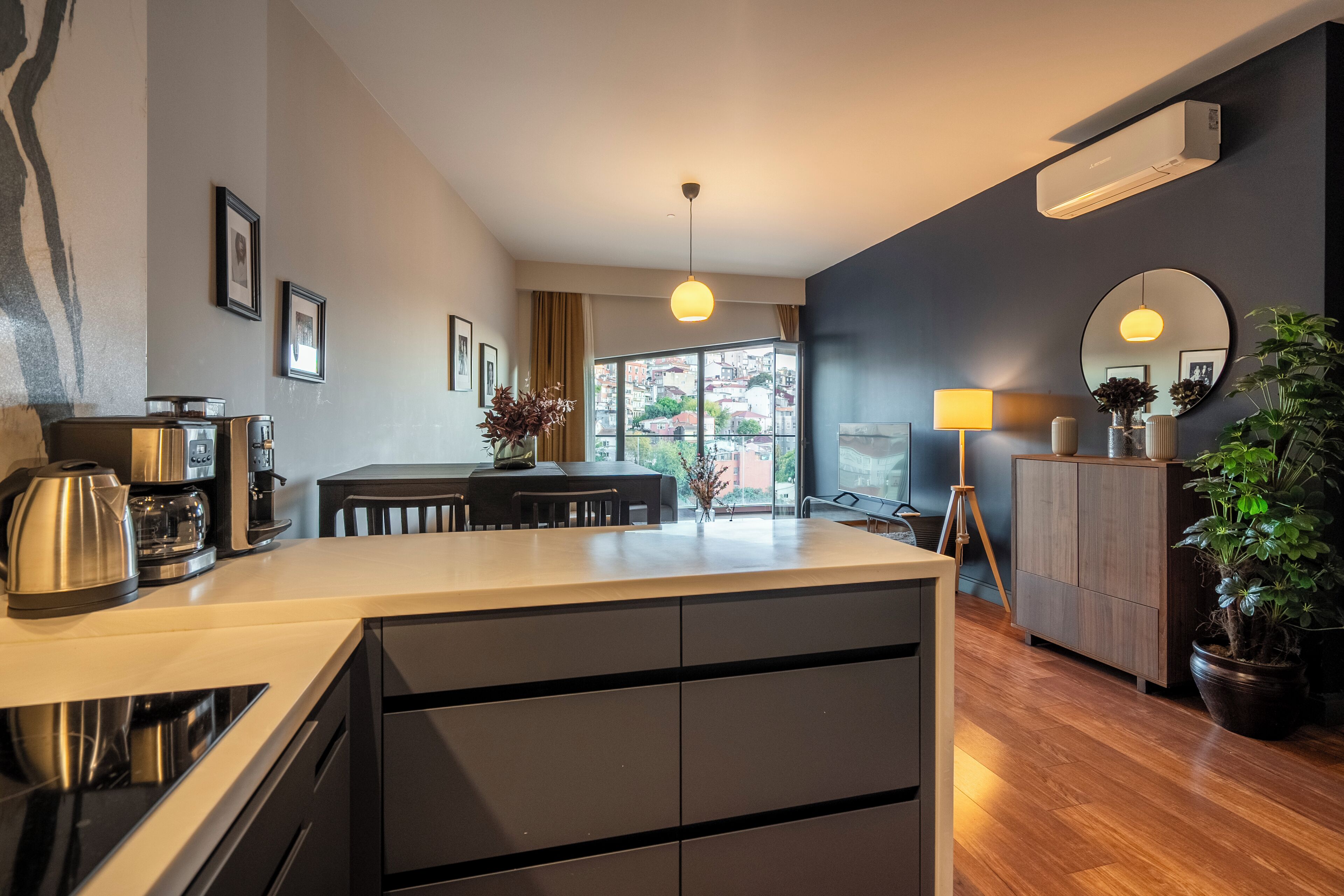 Luxury-Apartment, Balkon, Stadtblick | Innenbereich