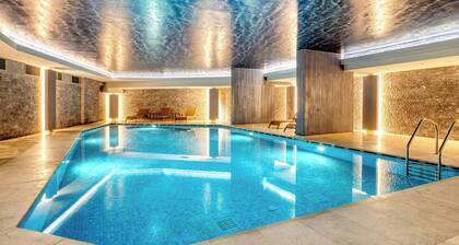 Benesta Centro by GOLDFINCH