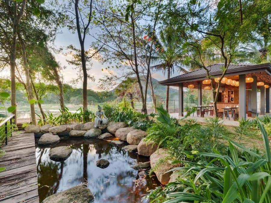 Tempat makan outdoor