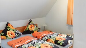 Room - Holiday Apartment Haus am Breetzer Bodden for 3 Guests (66 m²) in Neuenkirchen Vieregge (Rügen) (Neuenkirchen)