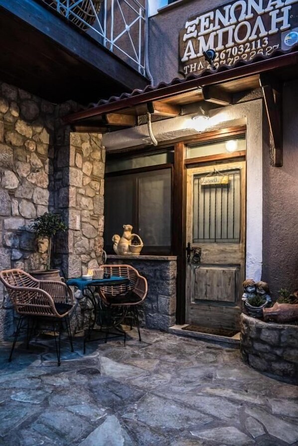 Standard Studio, Patio | Outdoor dining - Ampolis (Arachova)
