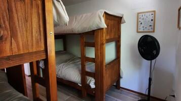 Casa | Una cassaforte in camera, tende oscuranti, Wi-Fi gratuito