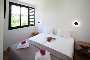 Room - Cozy 1-bedroom villa "Le Sucrier" in beautiful Saint-François with AC (Saint-François)