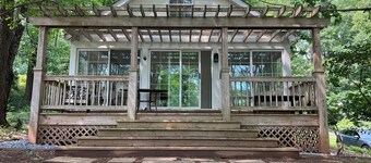 Charming 3-bedroom house in Owings Mills with cozy vibes