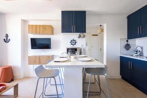 Frigorifero, microonde, forno, lavastoviglie