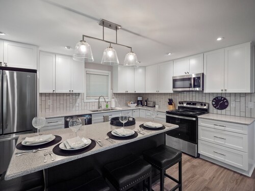  Boater-Friendly Retreat Home, 2 Blocks from Chain O' Lakes Public Boat Landing