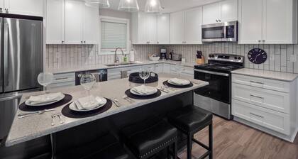 Boater-Friendly Retreat Home, 2 Blocks from Chain O' Lakes Public Boat Landing