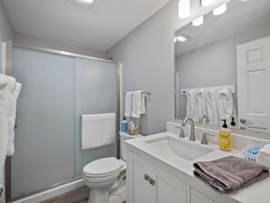Shower, hair dryer, towels, soap -  Boater-Friendly Retreat Home, 2 Blocks from Chain O' Lakes Public Boat Landing (Waupaca)
