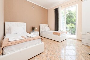 Schallisolierte Zimmer, Bügeleisen/Bügelbrett