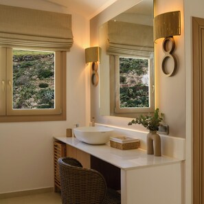 Bathroom - Nikolia's House, New Luxe villa & Prive Jacuzzi  (Santorini)