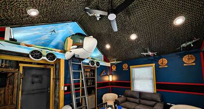 Military Escape w/ Soak Tub + Fire Pit/near Rt. 66