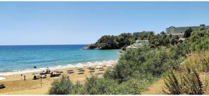Beach - Serene 3-bedroom apartment with olympic pool (Avsallar)