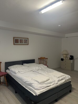 Room - Vrbo Property (Bad Honnef)