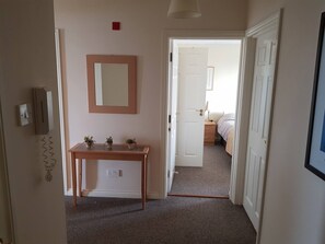 Interior - Spacious Portballintrae Apartment, Amazing Views. (Antrim)