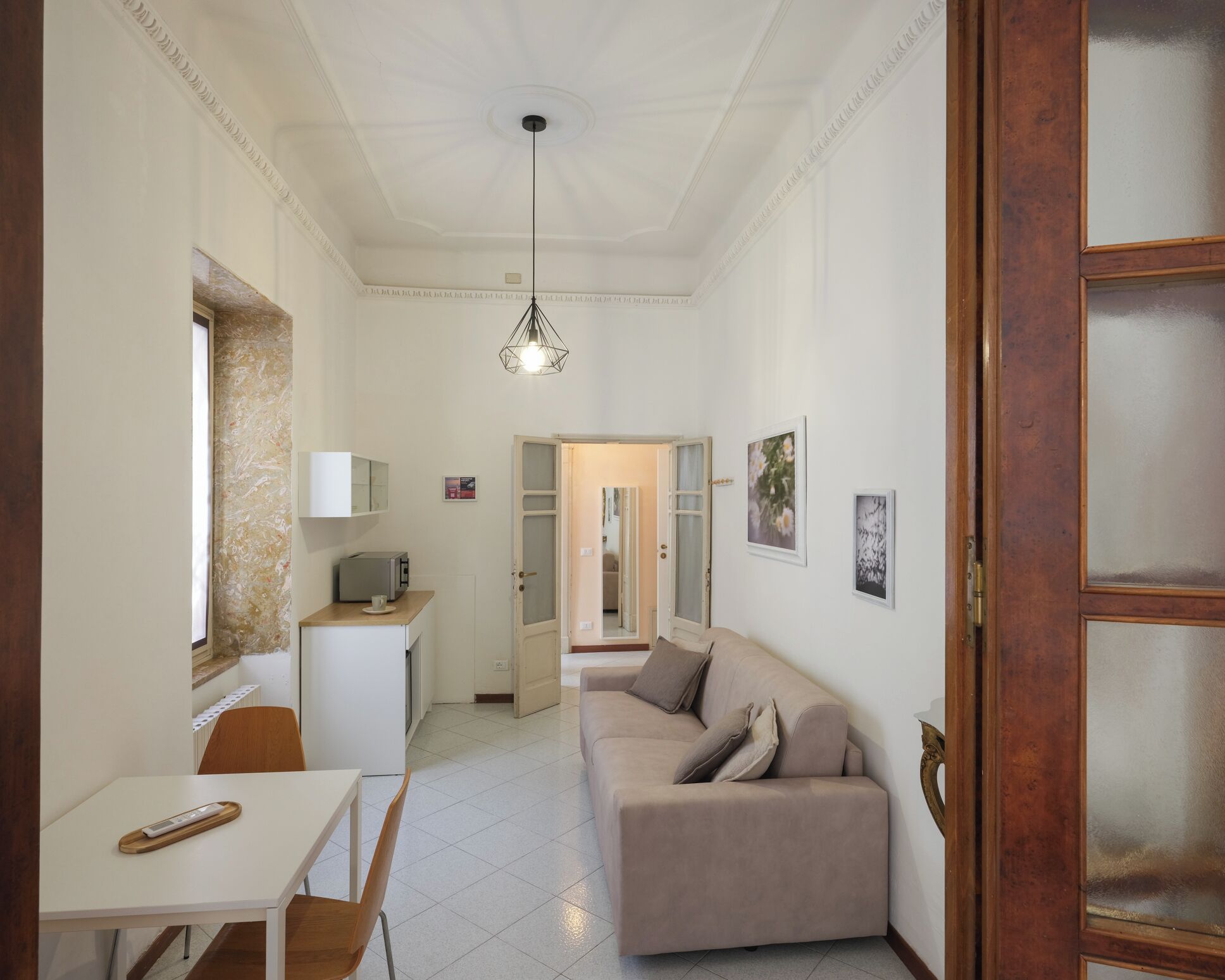Superior Suite, Patio, Garden View | Living area
