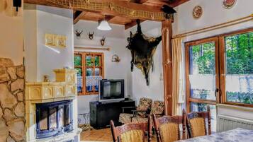 House | Dining