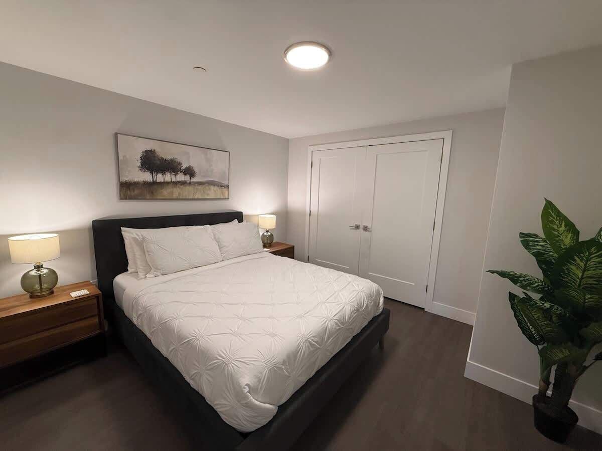 Strykejern/-brett, reiseseng for barn, wi-fi og sengetøy
