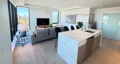 Waterview 2 BR / 2 Bath penthouse in Northend HFX.