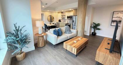 Downtown Waterview, 2 BR/2 Bath with 6 appliances