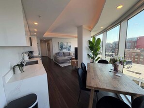 Interior - 2 BR & 2 Bath luxury condo with amazing city views! (Halifax)