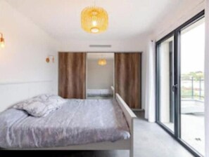 4 bedrooms, desk, iron/ironing board, free WiFi - Villa 175m2 - 8 pers - Saint-Cyprien / Pinarello (Zonza)