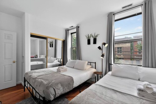 Spring Garden 2BR | Sleeps 8 | Prime Location