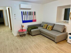 Living room - Villa Carmel - Private Camino de Santigo House in Rabaçal (Penela)