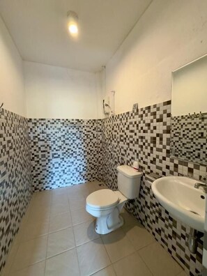 Phòng đôi Tiêu chuẩn, quang cảnh thành phố | Phòng tắm