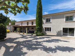 Exterior - Lou Cigalon • Peaceful villa with pool (L'Isle-sur-la-Sorgue)