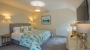 4 Schlafzimmer, Bügeleisen/Bügelbrett, kostenloses WLAN, Bettwäsche